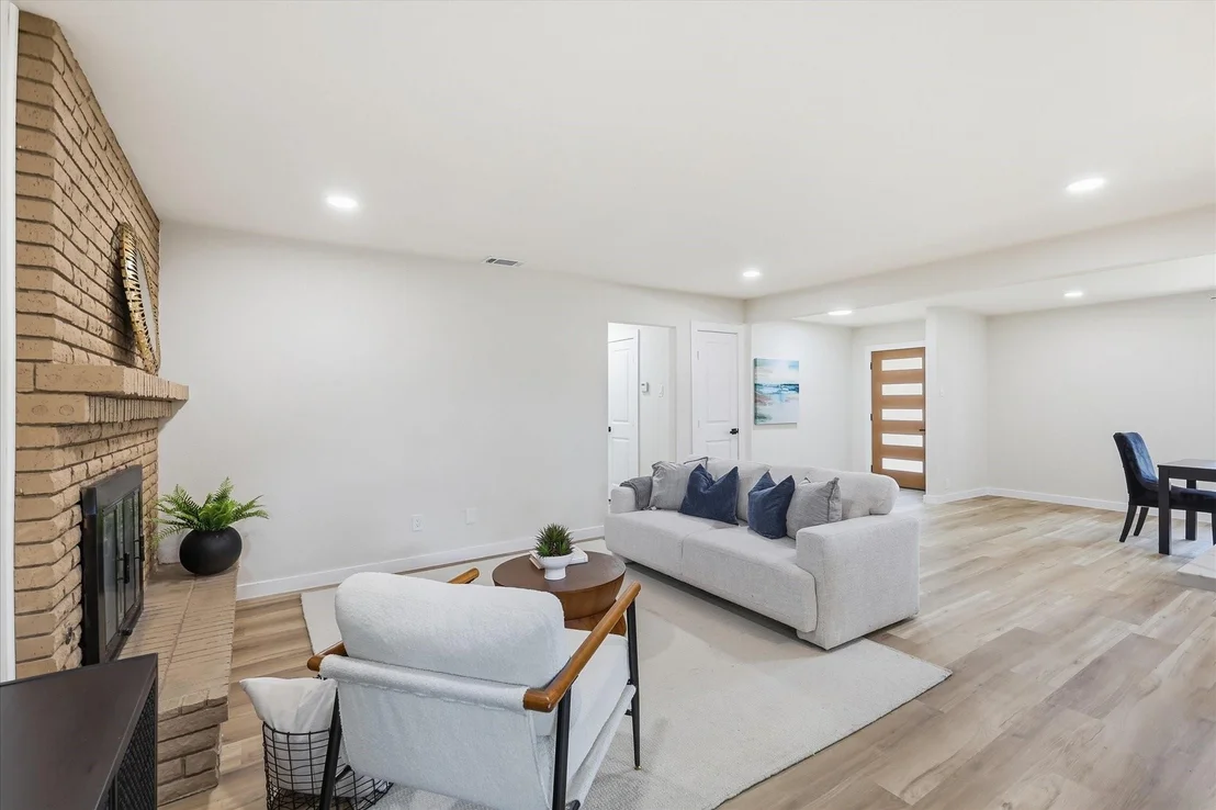 Photo of 419 Summit Drive