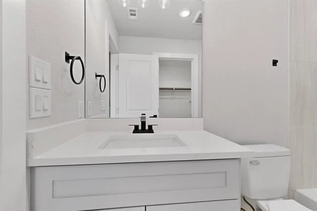 Photo of 6810 Windward View Drive