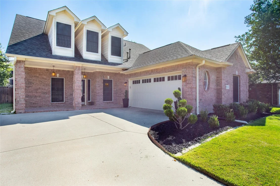 Photo of 10520 Stoneside Trail