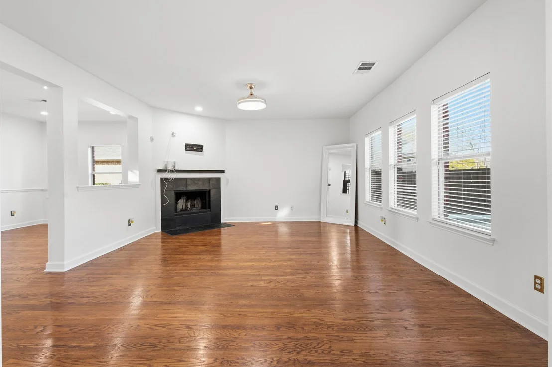 Photo of 2409 Eisenhower Drive