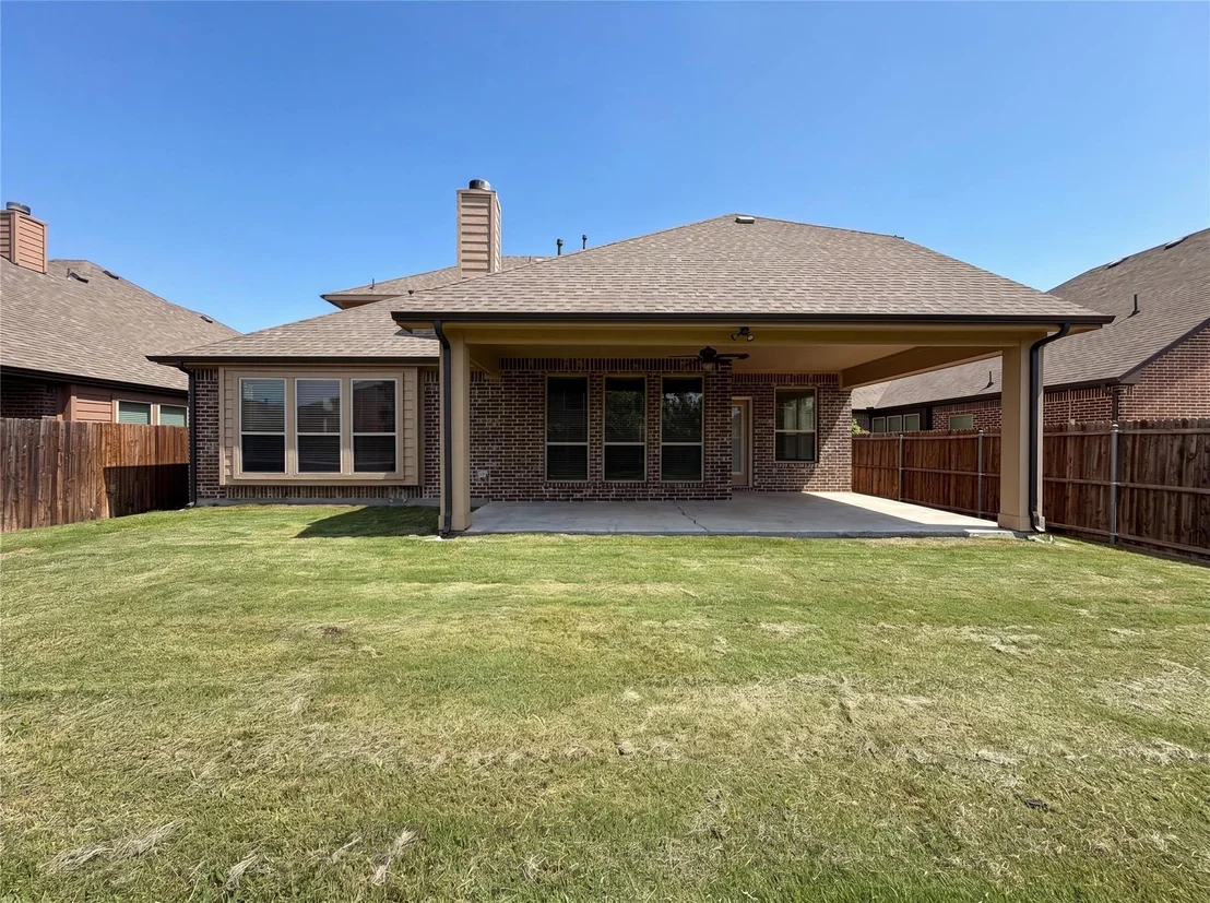 Photo of 725 Lyndhurst Drive