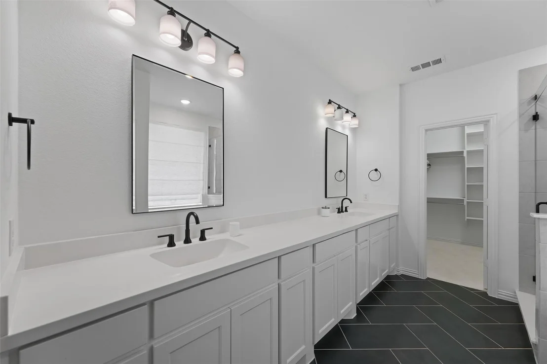 Photo of 6012 Mapleshade Way