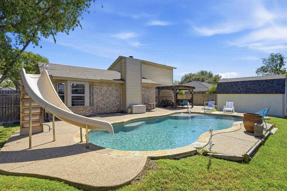 Photo of 6021 Dusty Road