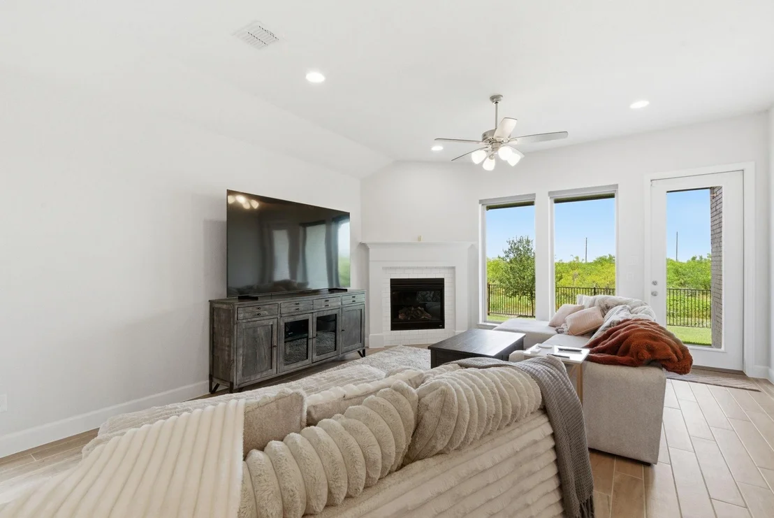Photo of 915 Winter Cherry Lane