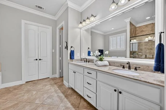 Photo of 4500 Knoll Ridge Drive