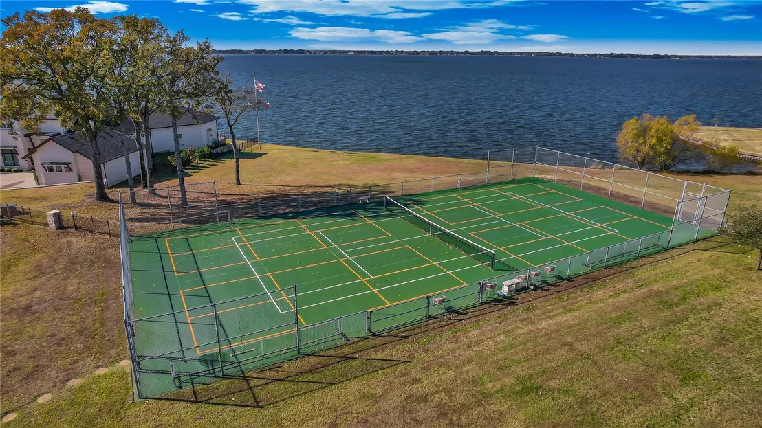 Photo of 221 Colonial Drive