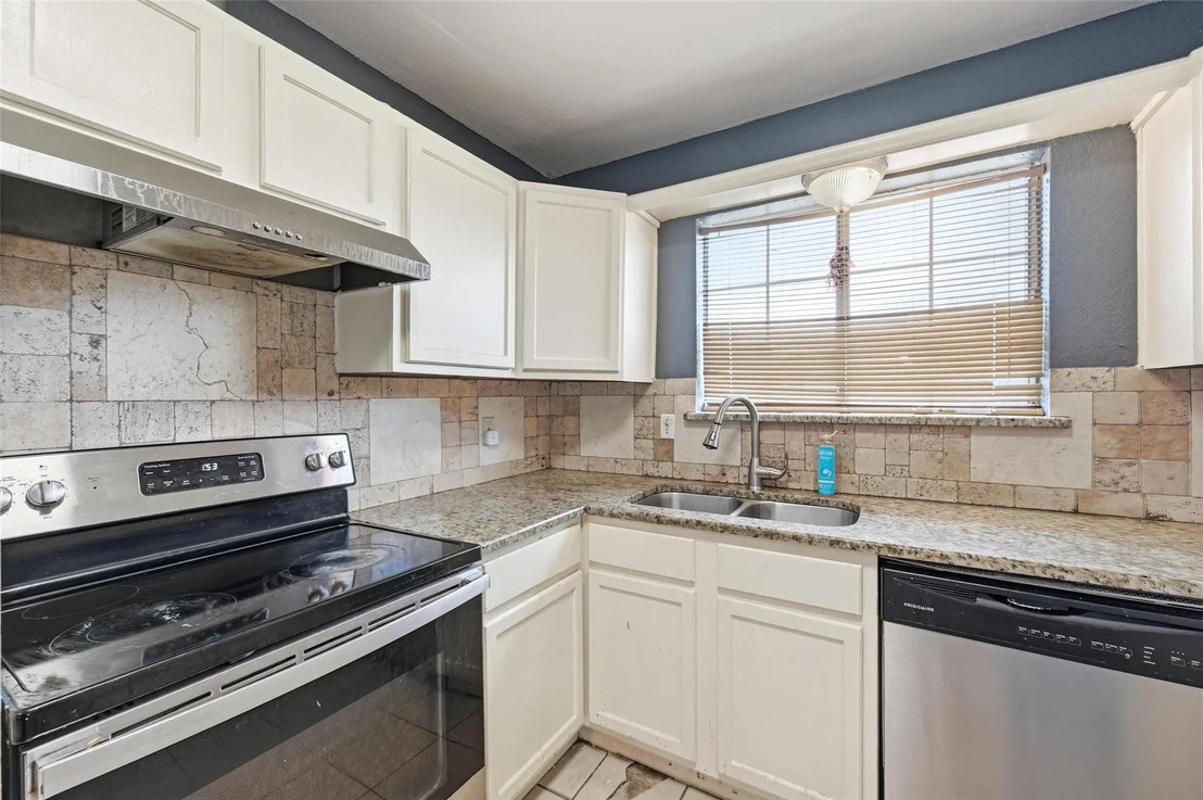 Photo of 905 Brookhaven Drive