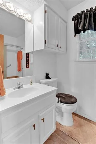 Photo of 321 Lakeview Drive