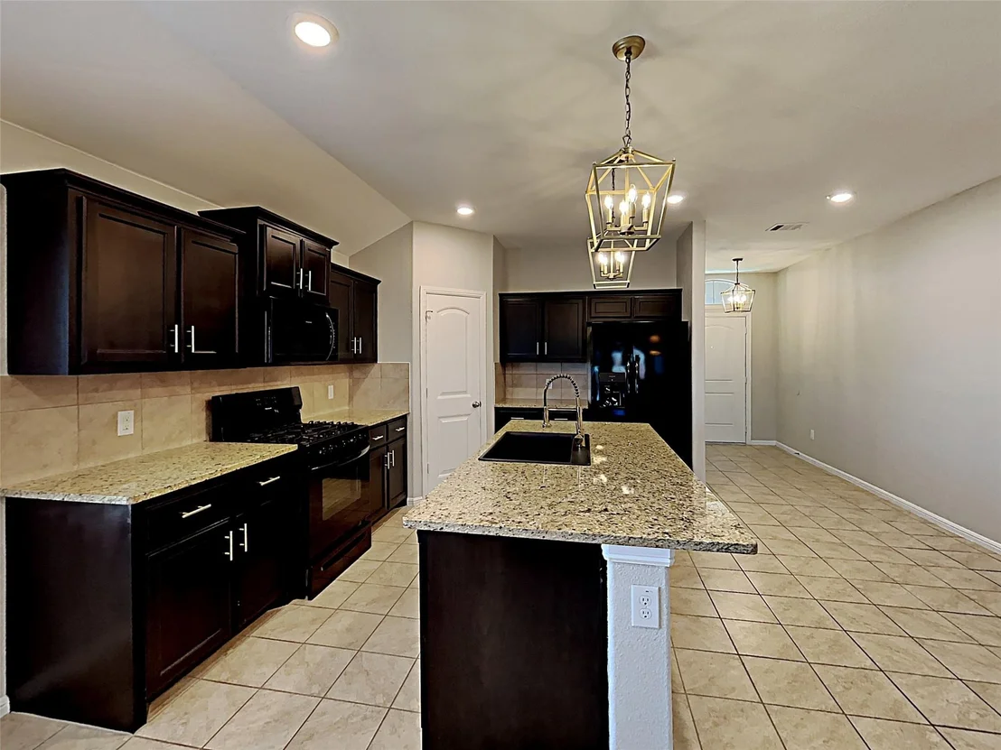 Photo of 900 Walls Boulevard