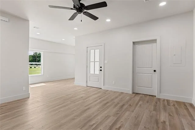 Photo of 502 W 6th Street