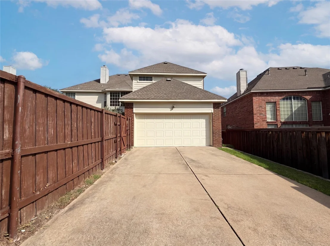 Photo of 1429 Greenbriar Drive