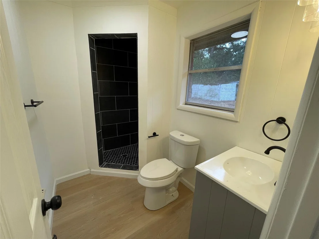 Photo of 107 Dyck