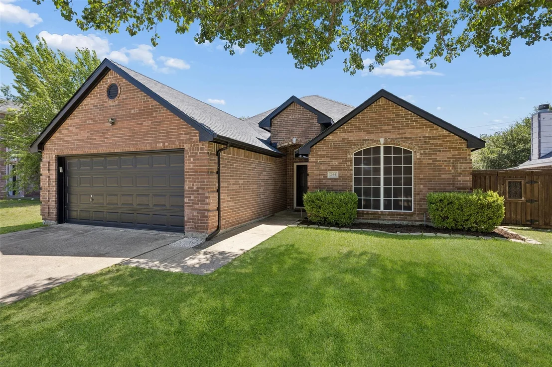 Photo of 244 Mulberry Lane