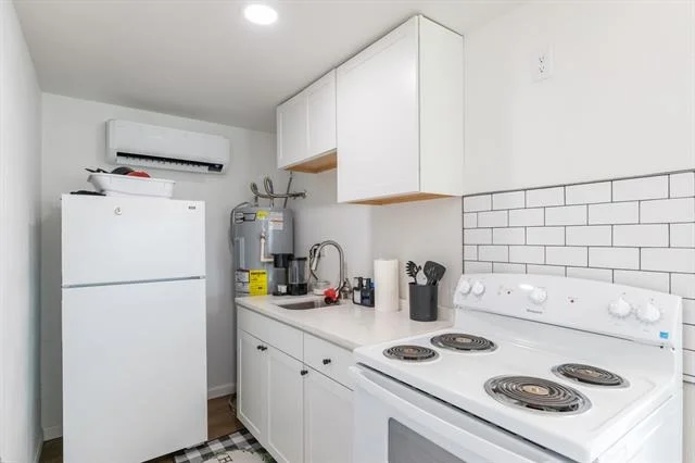 Photo of 2349 Cooke Street
