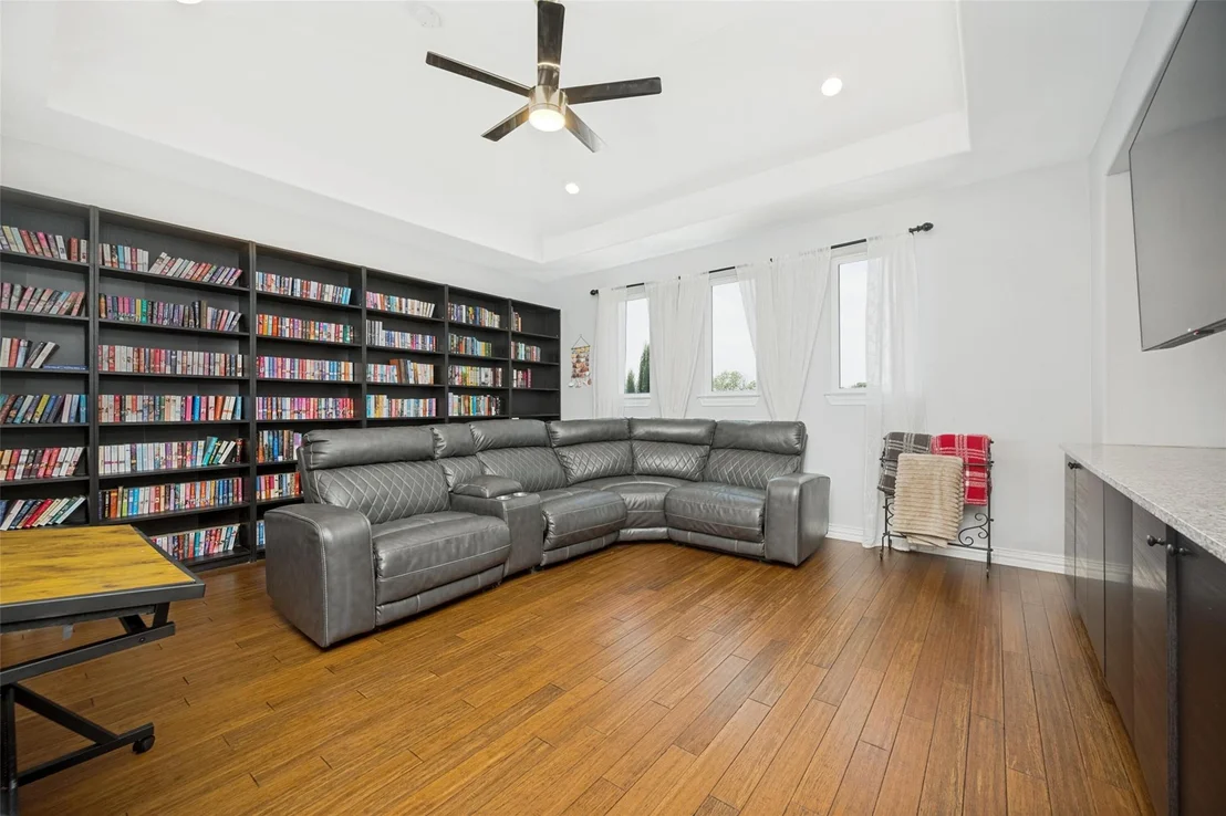 Photo of 2501 Oak Bluff Drive