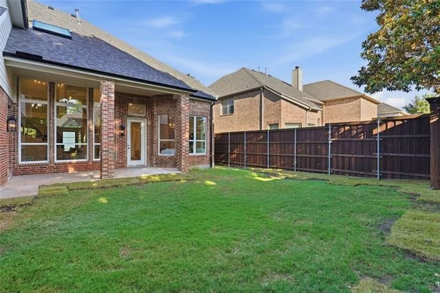 Photo of 8125 Sutherland Lane