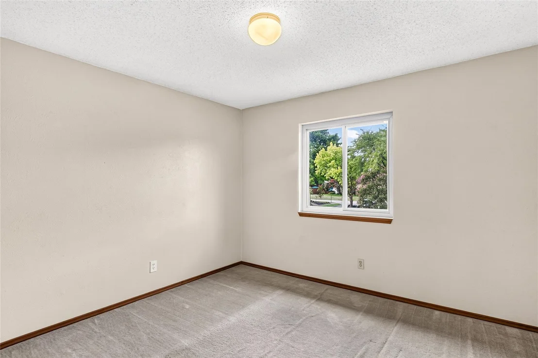 Photo of 3302 Ivanhoe Lane