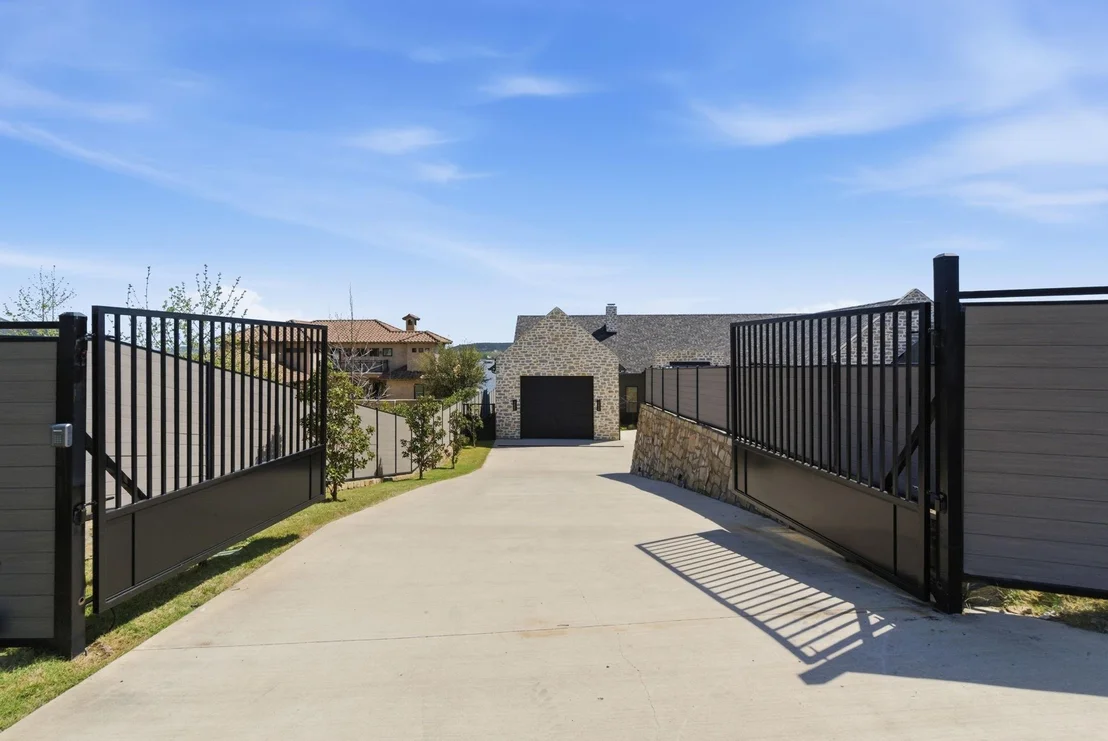 Photo of 5405 Edgewater Drive