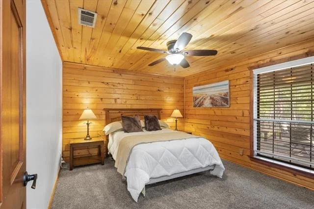 Photo of 1603 Pineview Lane