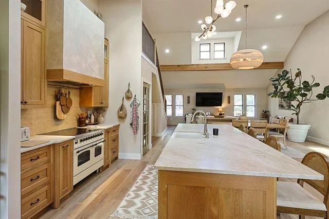 Photo of 23 Fairway Oaks Boulevard