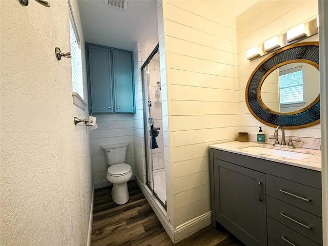 Photo of 1033 Royal Lane