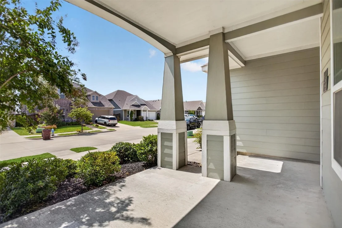 Photo of 2143 Mossbrook Drive
