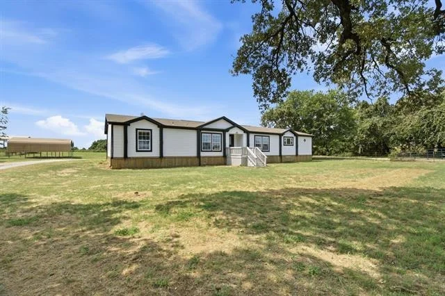 Photo of 1040 Earp Road
