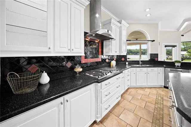 Photo of 17110 Island Cove Road