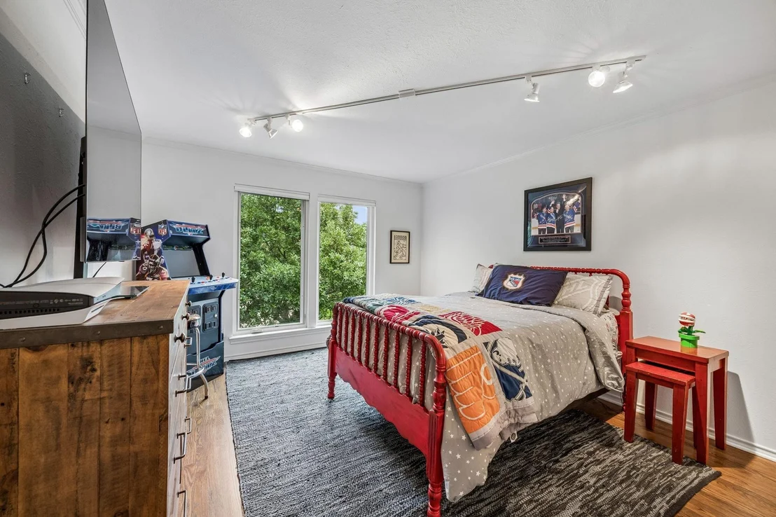 Photo of 5008 Briar Tree Drive