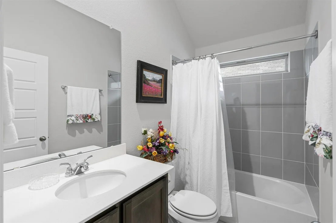 Photo of 220 Shepards Street