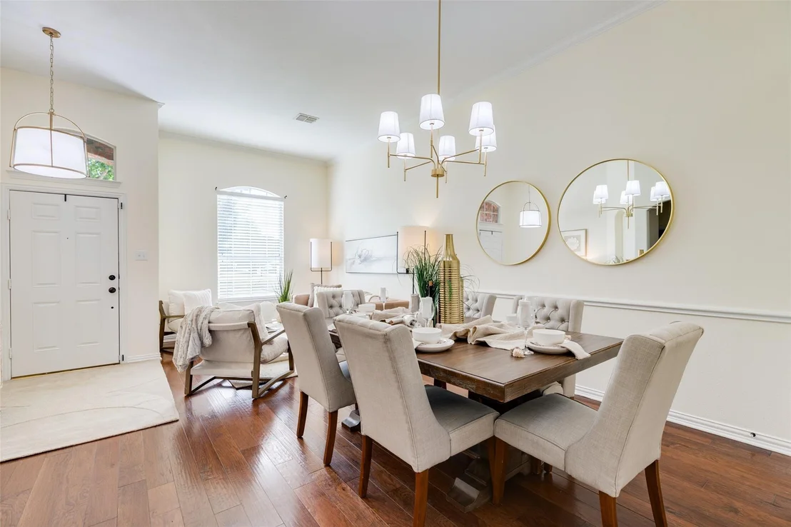 Photo of 881 Sibyl Lane