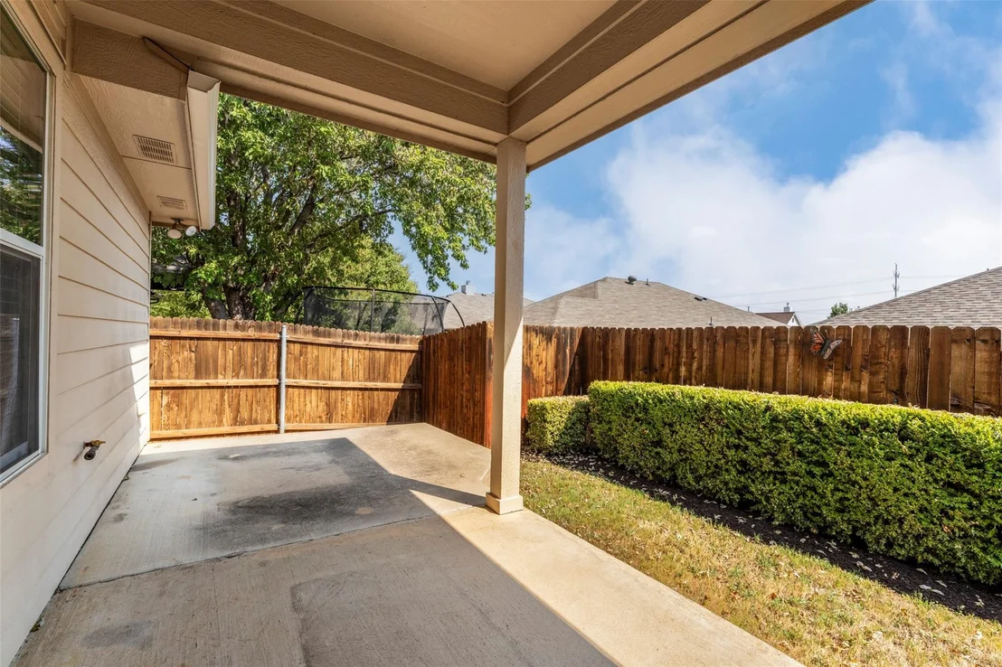 Photo of 6633 Chalk River Drive