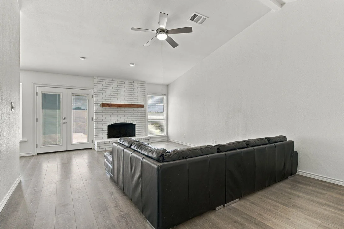 Photo of 4405 Queen Circle