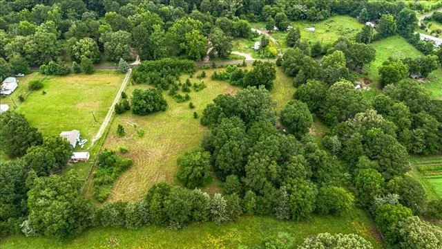 Photo of 806 County Road 4910