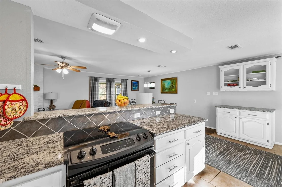 Photo of 111 Longhorn Drive
