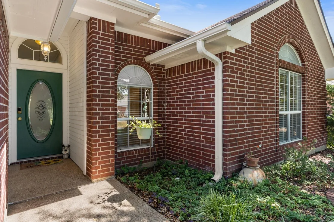 Photo of 2800 Comanche Trail