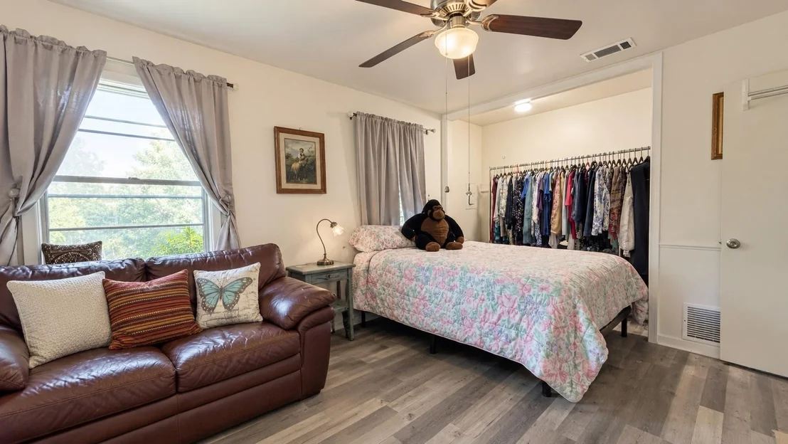 Photo of 1723 Montrose Drive