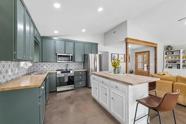 Photo of 286 Benevolence Way
