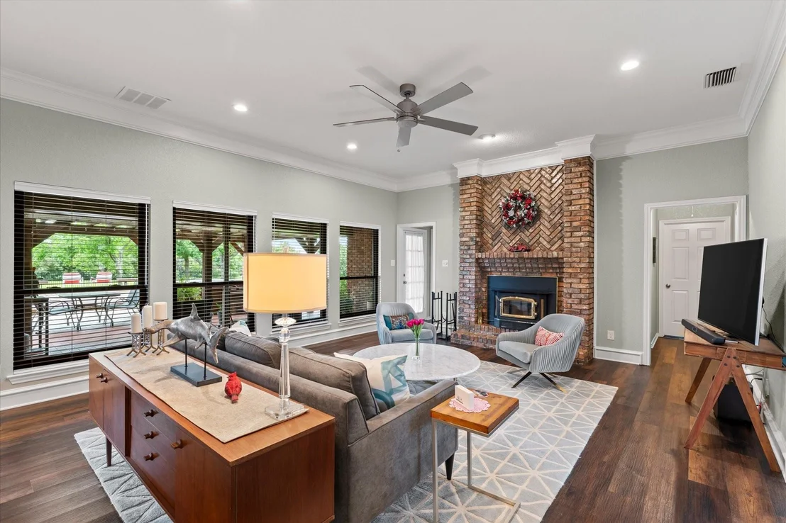 Photo of 10612 Live Oak Drive