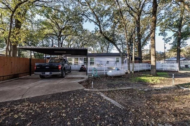 Photo of 9953 Greentree Lane
