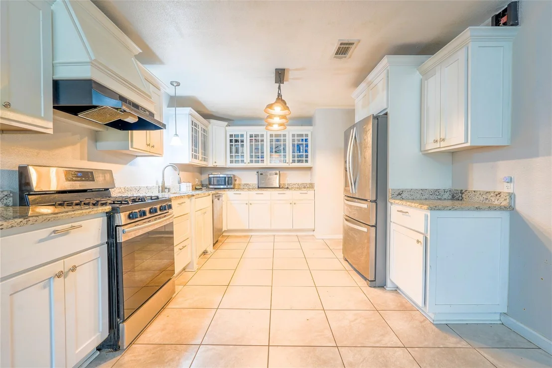 Photo of 200 W Greenbriar Street