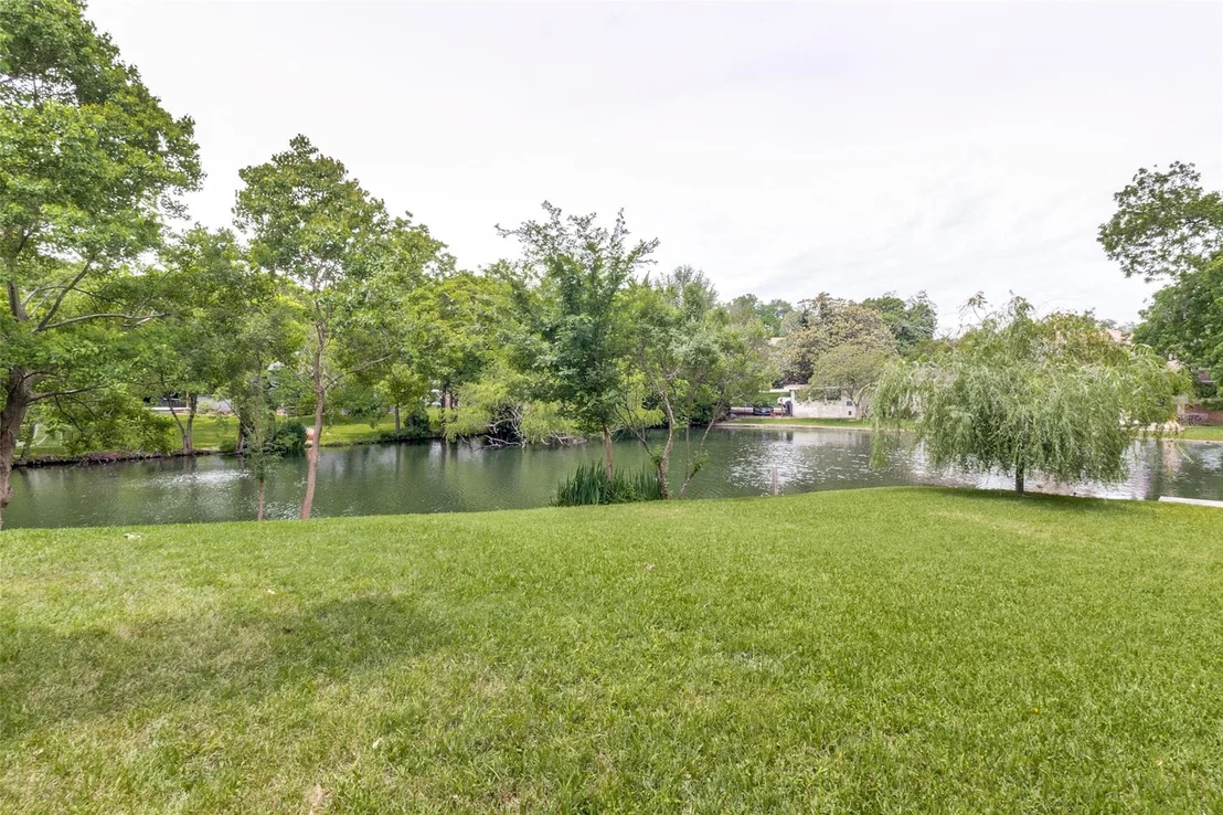 Photo of 6421 Blanch Circle