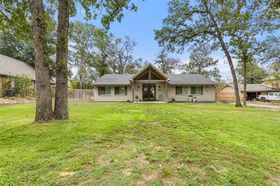 Photo of 237 E Hideaway Lane