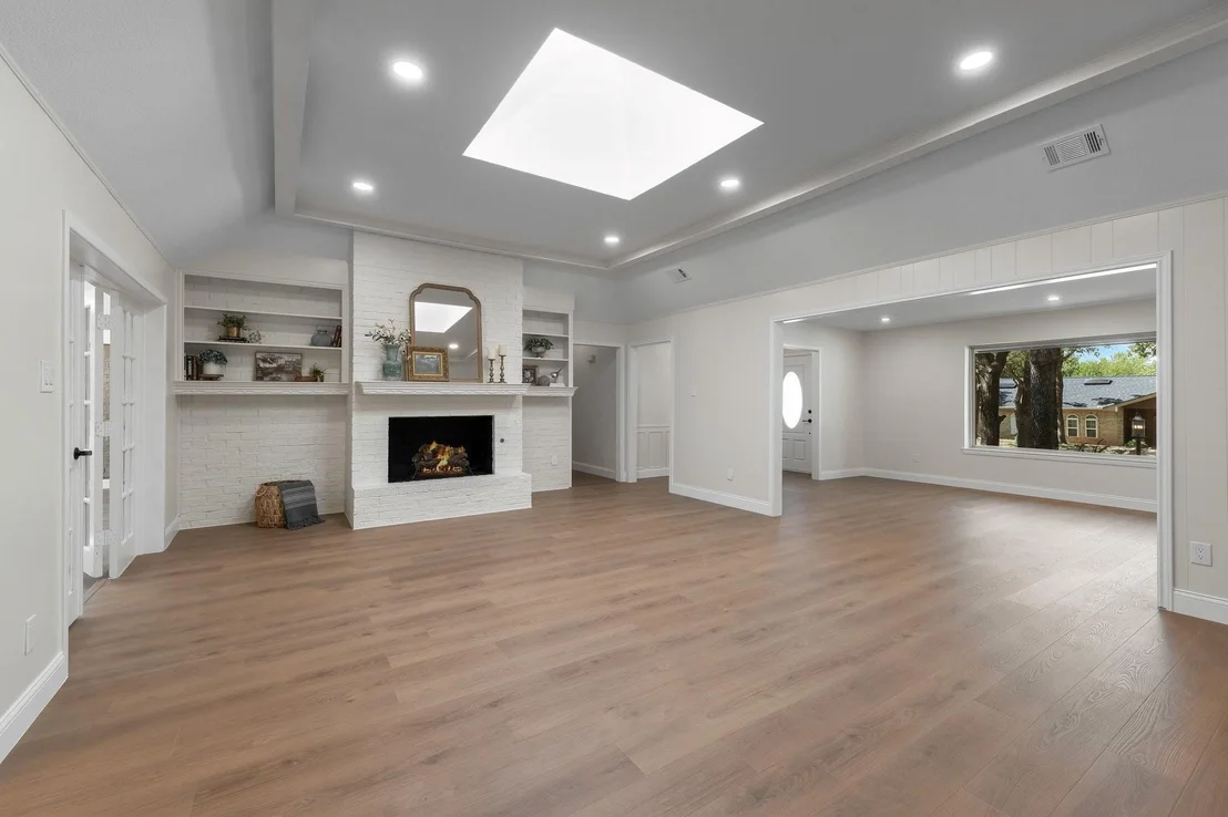 Photo of 2844 Hurstview Drive
