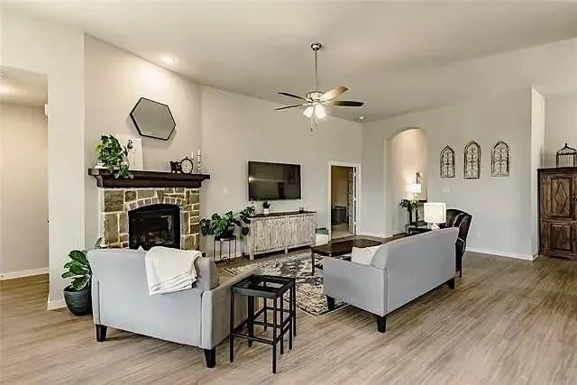 Photo of 1249 Meridian