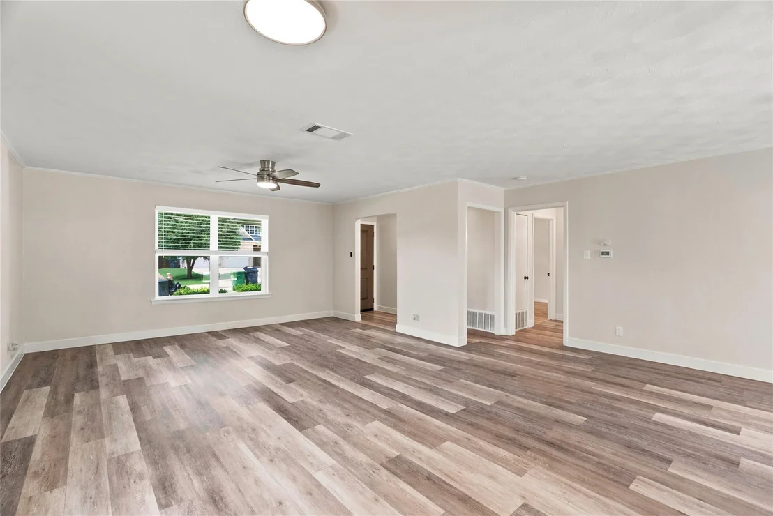 Photo of 106 E 3rd Street