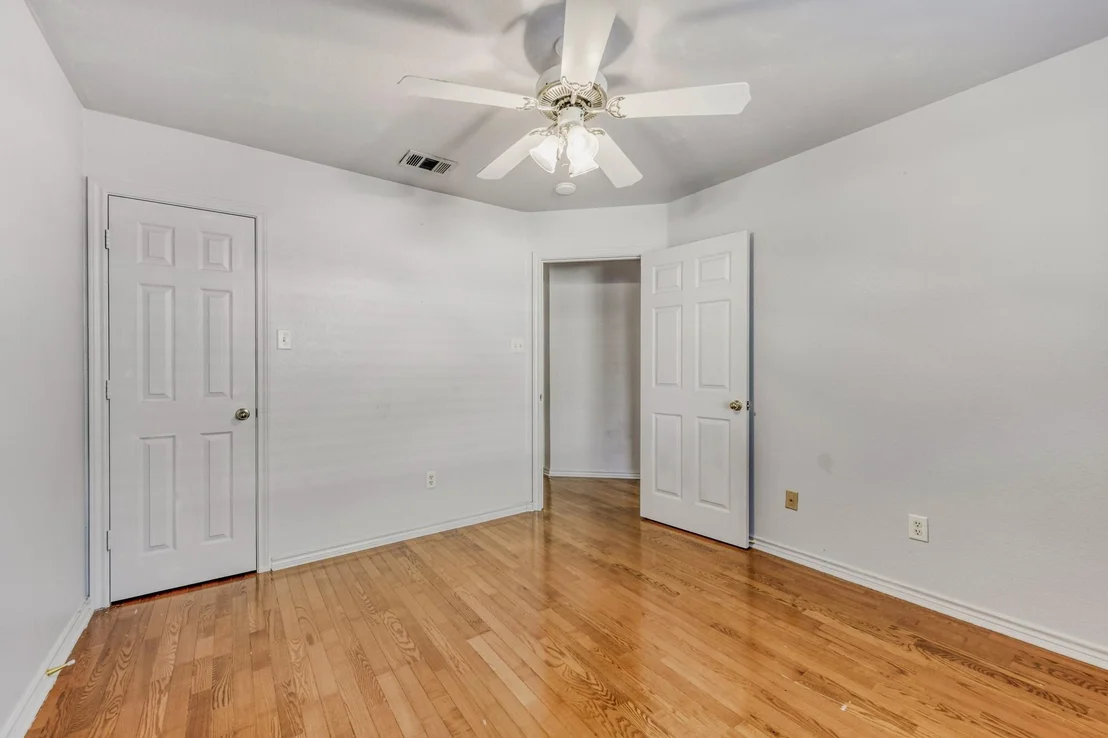 Photo of 2617 Hereford Road