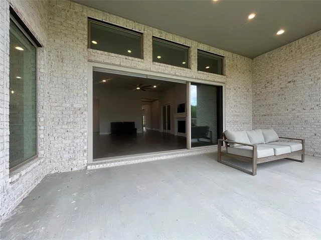 Photo of 2834 Midlake Drive