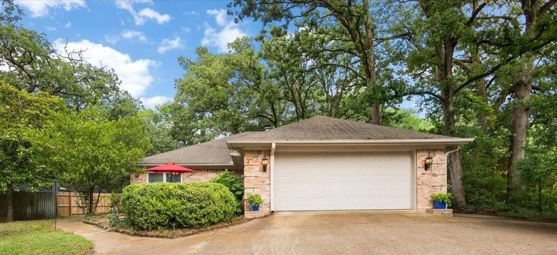 Photo of 241 Hideaway Lane Central