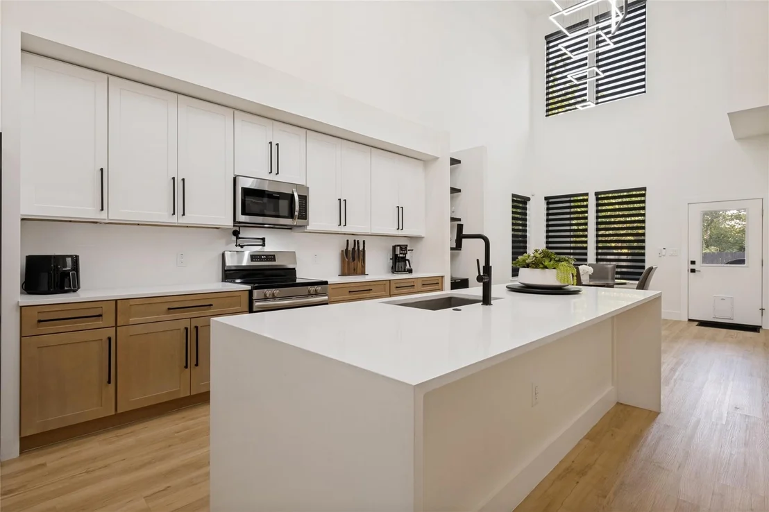Photo of 4215 Canada Drive
